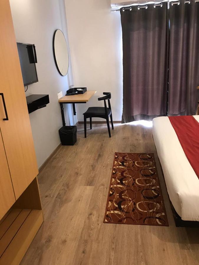 Hotel Aarkay Palace Badarpur 外观 照片