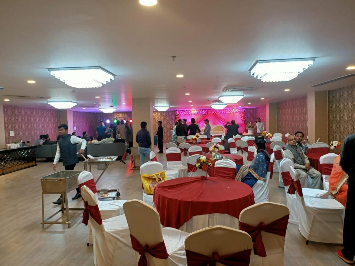 Hotel Aarkay Palace Badarpur 外观 照片